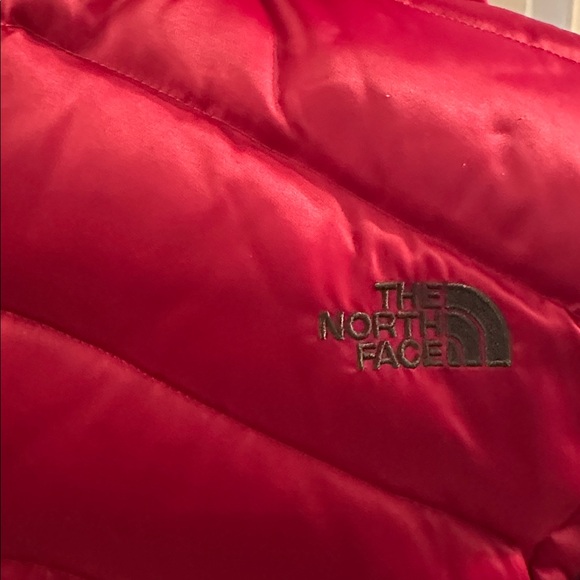 The North Face Down Filled Aconcagua 550 Puffer Vest Fuchsia Pink S NWOT - Picture 5 of 10